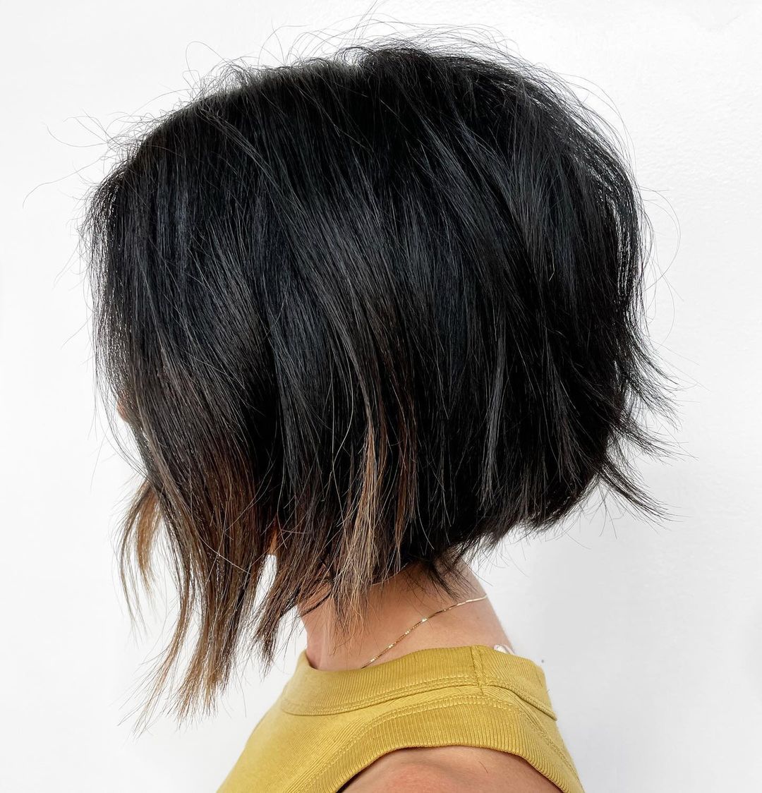 Inverted Shaggy Bob with Highlighted Ends