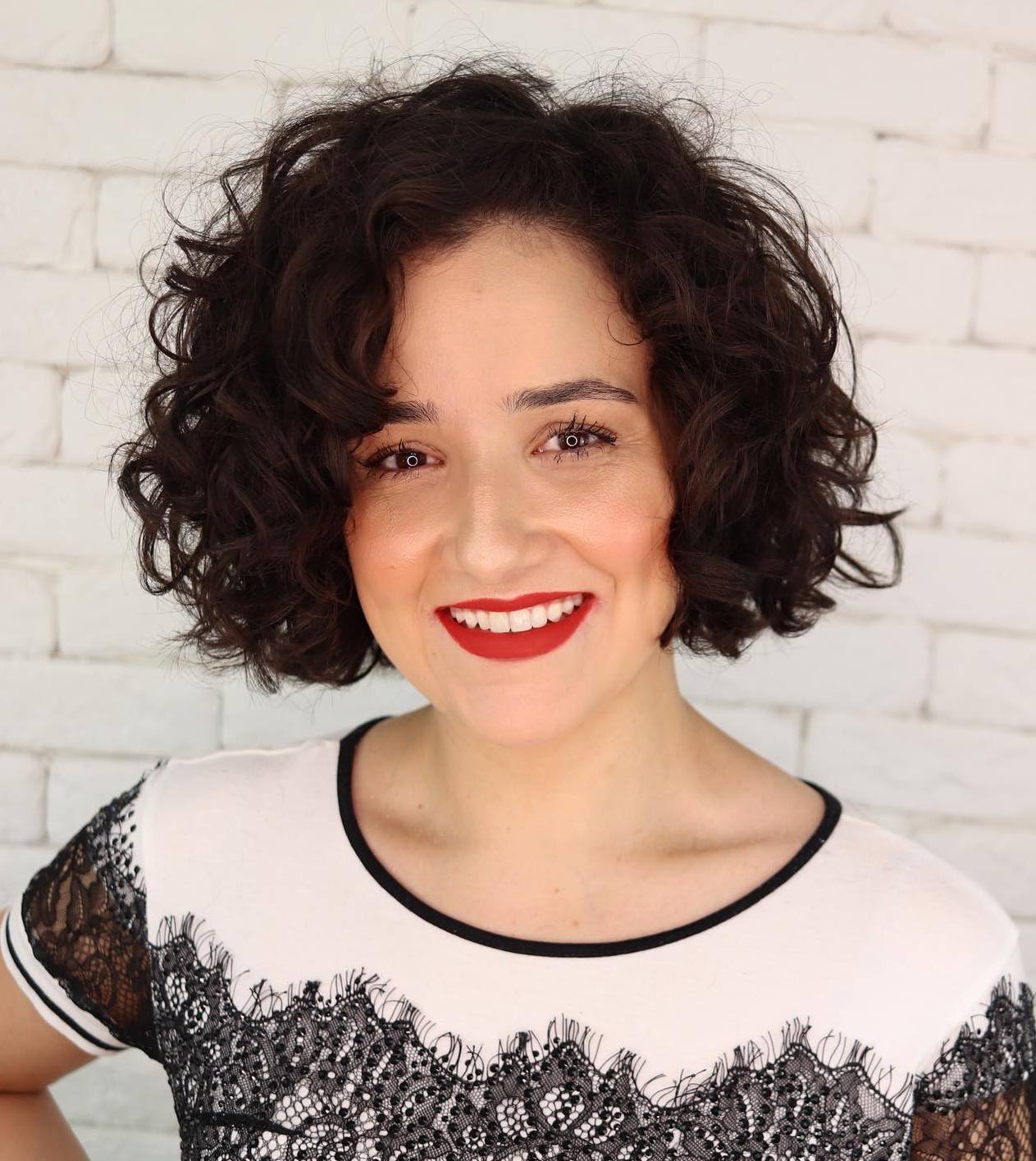 Chin-Length Frizzy Wavy Bob