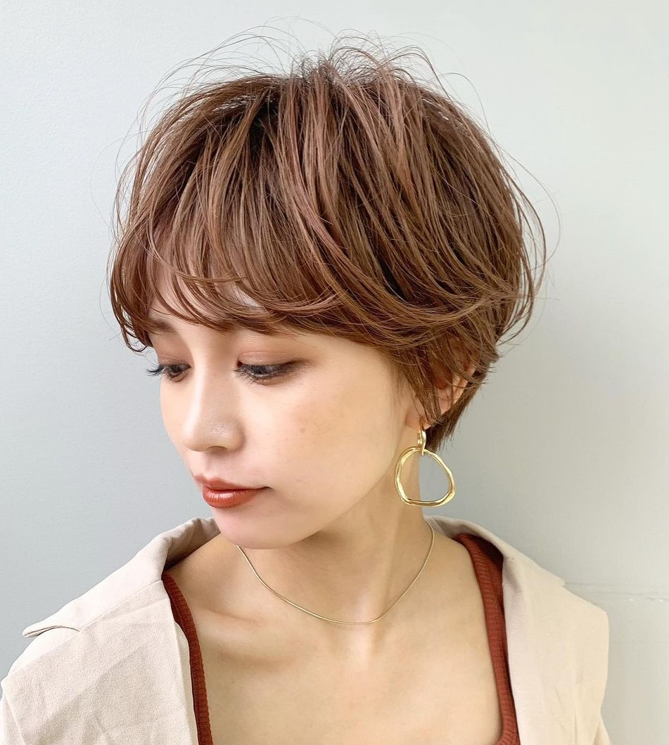 Asian Delicate Feathered Pixie-Bob